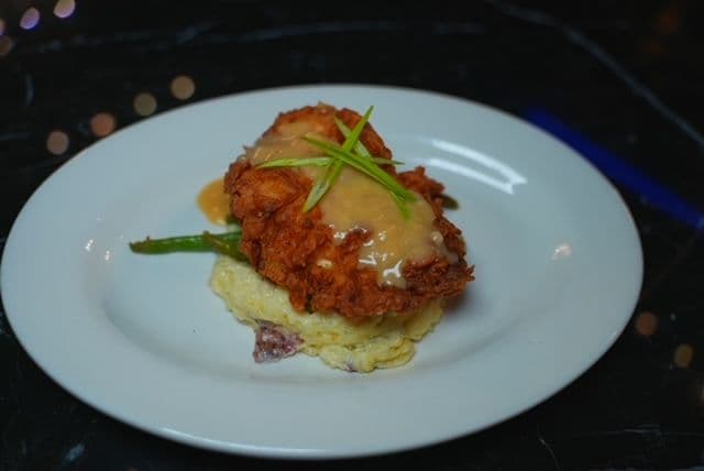BB's Smothered Fried Chicken Dinner